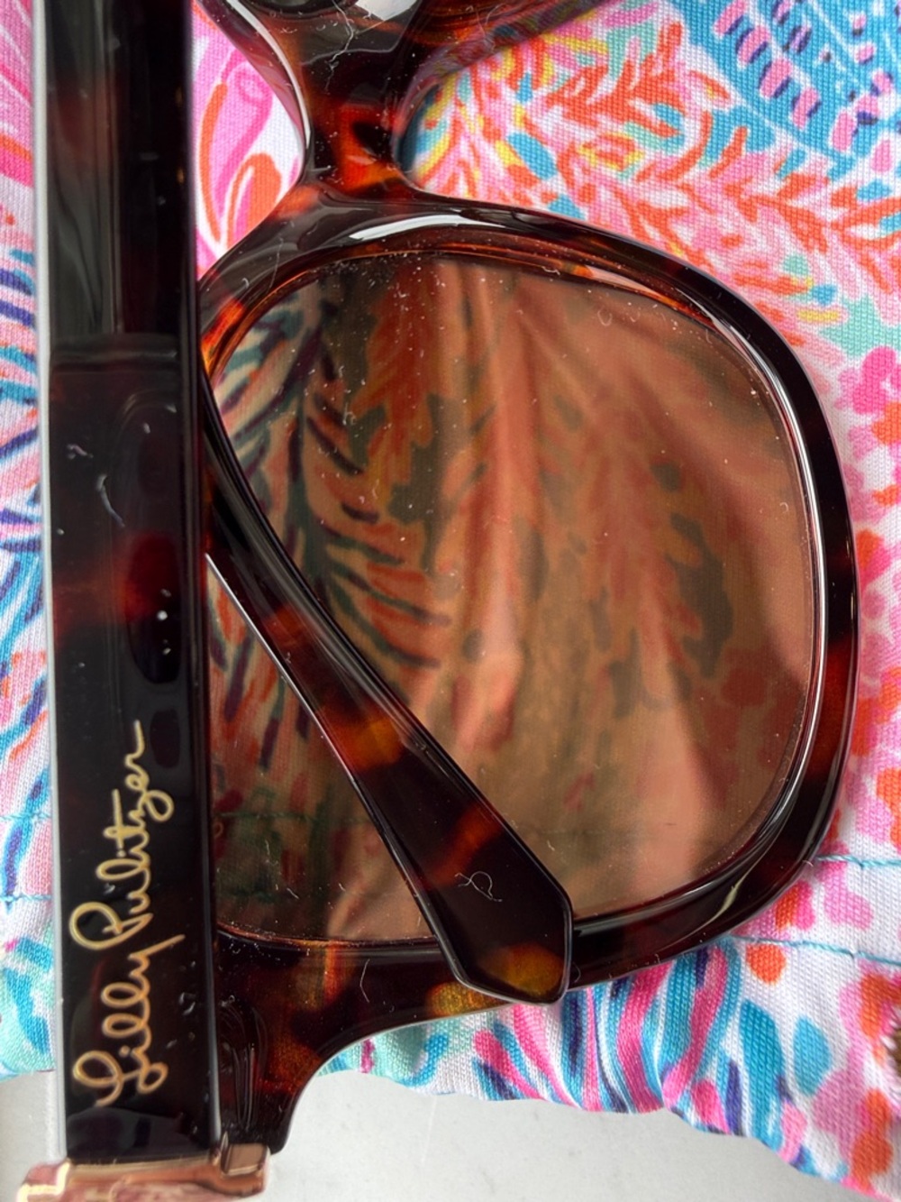 Lilly Pulitzer sunglasses - Picture 6 of 7
